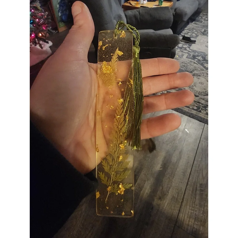Vintage UV Glow Lucite Acrylic Bookmark With Gold Flakes & Florals, Green Tassel